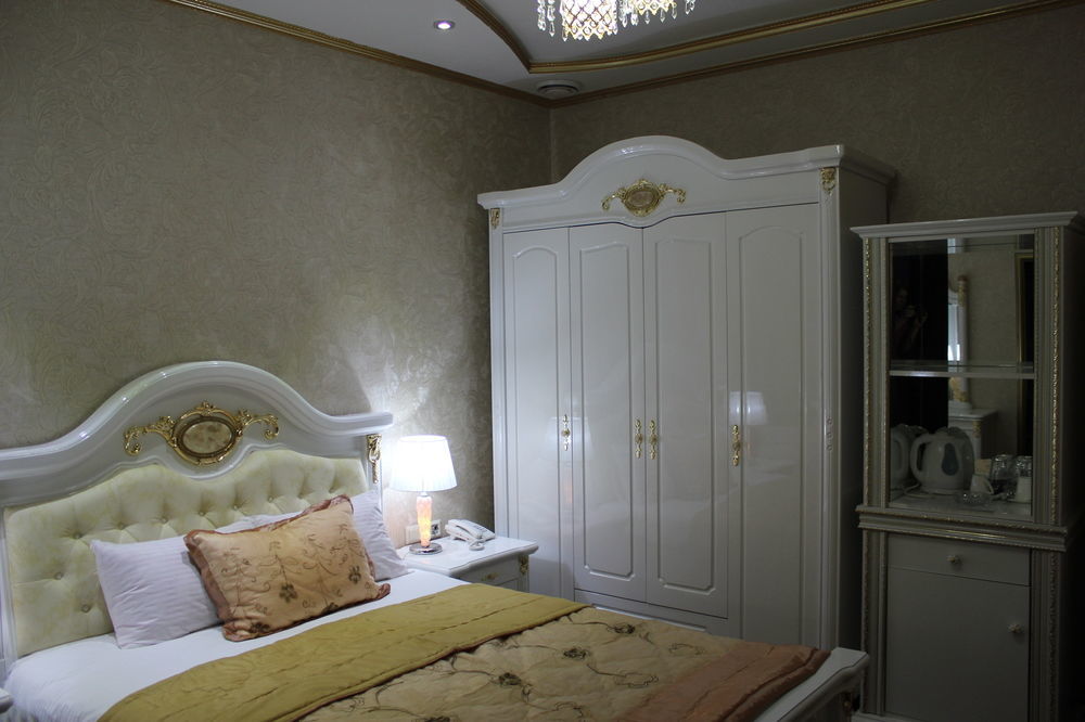 Hotel Elegant Boutique Rustaveli Tiflis Exterior foto